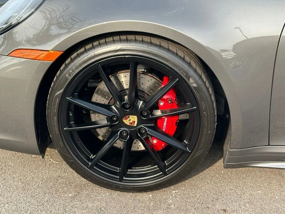 2021 Porsche 992 Carrera 4S - Image 12 of 31