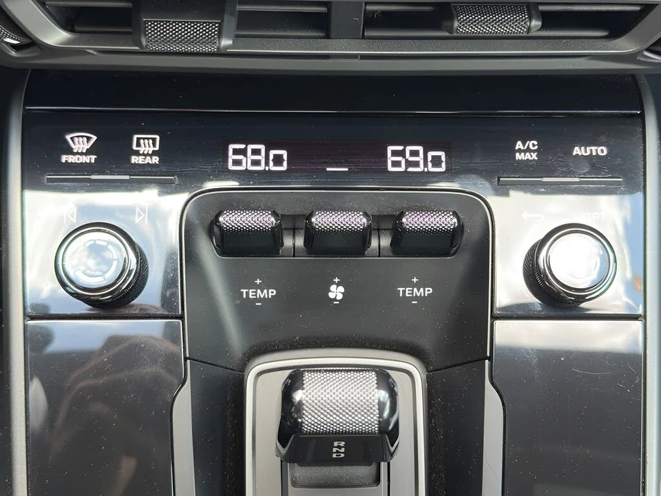 2021 Porsche 992 Carrera 4S - Image 26 of 31