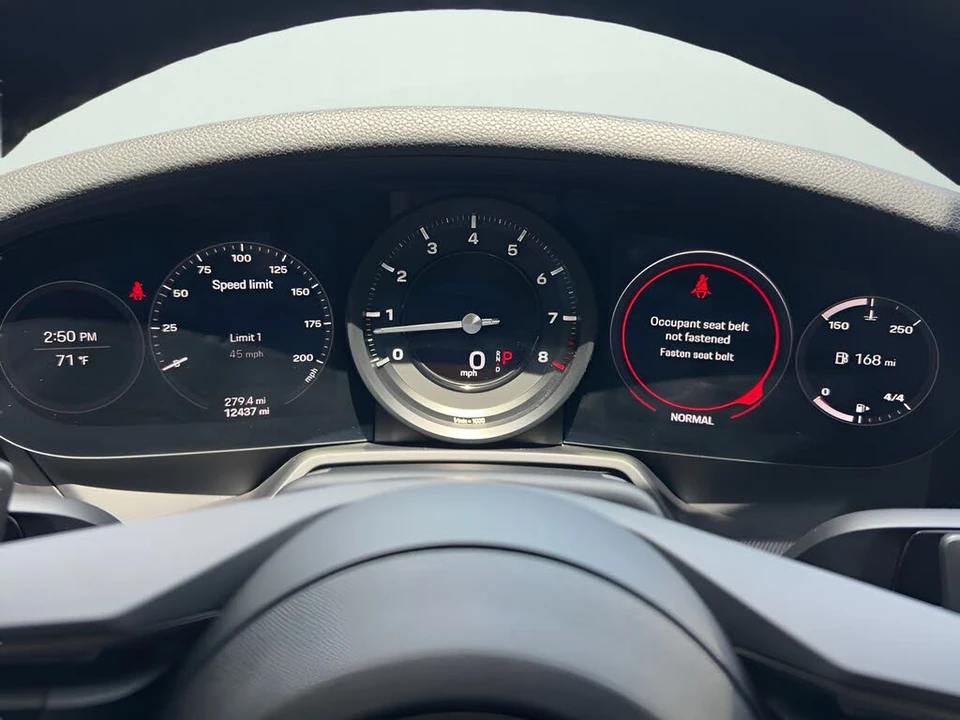 2021 Porsche 992 Carrera 4S - Image 14 of 31
