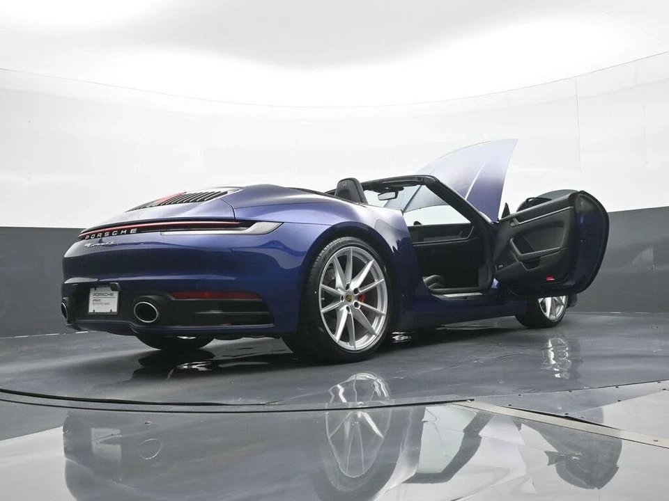 2021 Porsche 992 Carrera 4S - Image 23 of 30