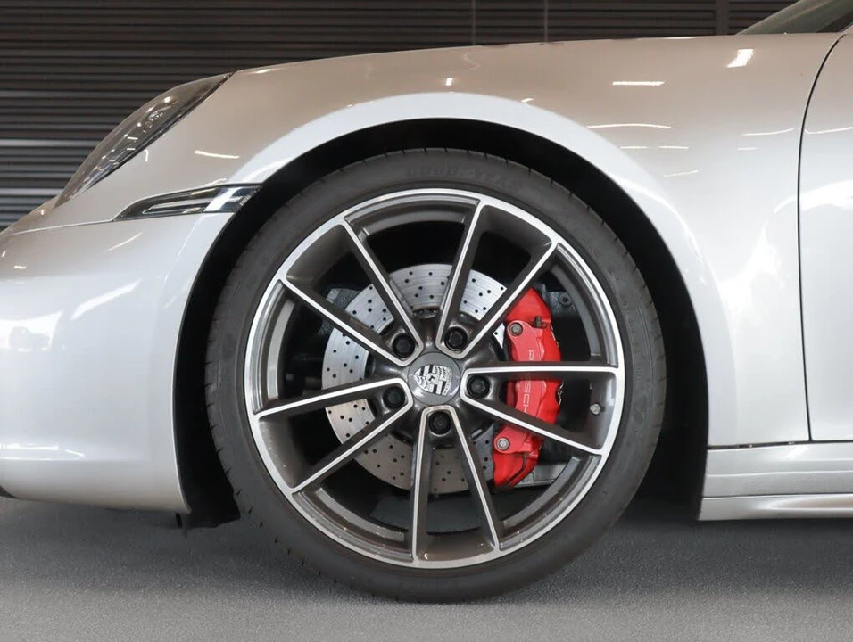 2021 Porsche 992 Carrera 4S - Image 13 of 31