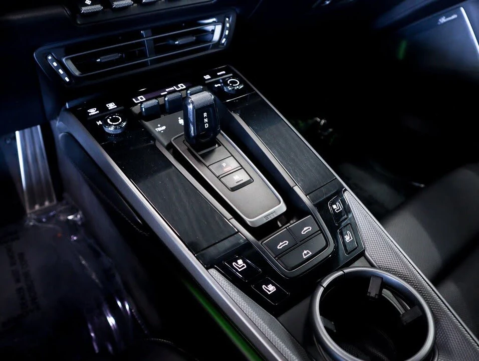 2021 Porsche 992 Carrera 4S - Image 19 of 31