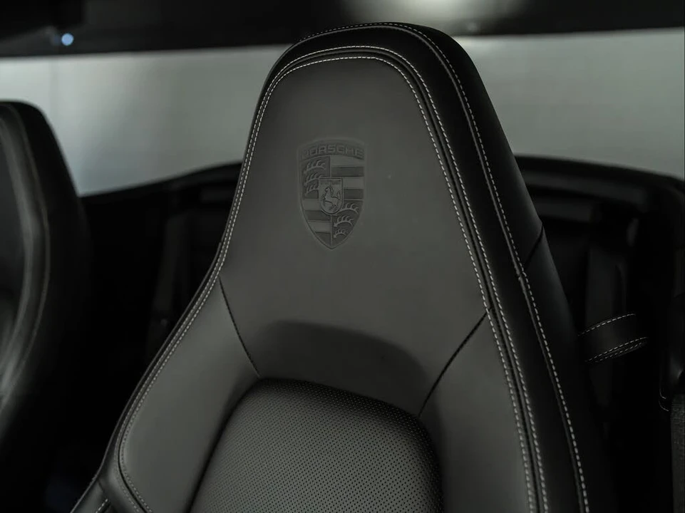 2021 Porsche 992 Carrera 4S - Image 29 of 31