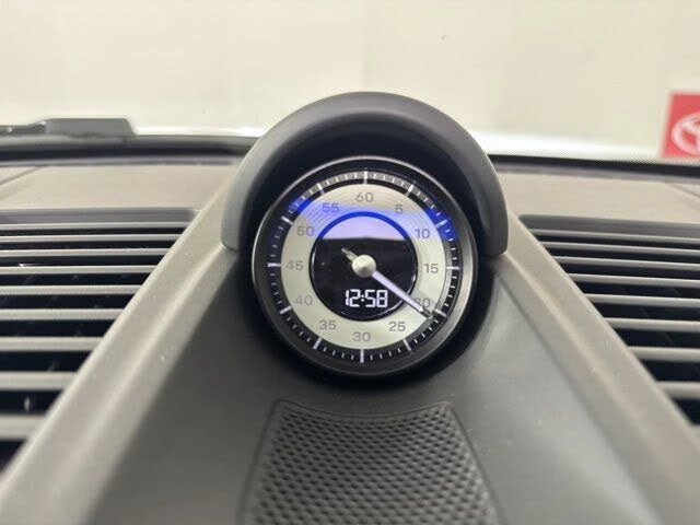 2021 Porsche 992 Carrera 4S - Image 28 of 31