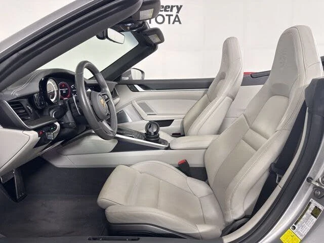 2021 Porsche 992 Carrera 4S - Image 3 of 31