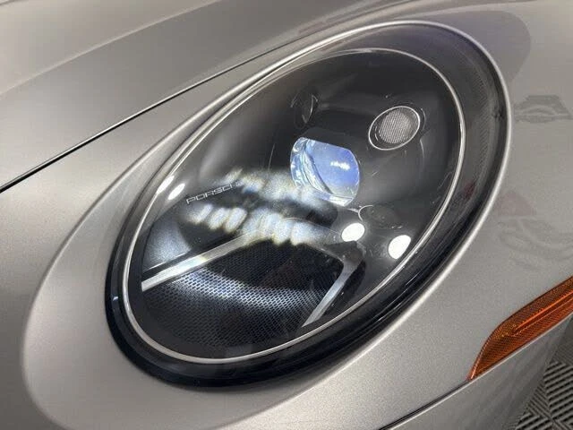 2021 Porsche 992 Carrera 4S - Image 11 of 31
