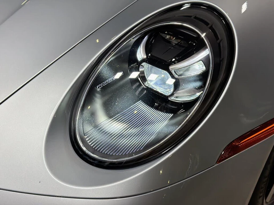 2021 Porsche 992 Carrera 4S - Image 10 of 31