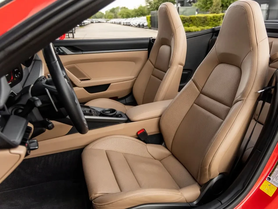 2021 Porsche 992 Carrera 4S - Image 5 of 7