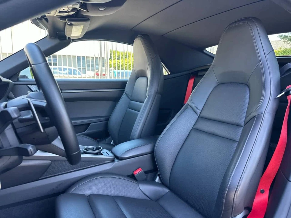 2021 Porsche 992 Carrera 4S - Image 4 of 5