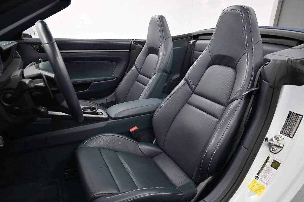 2021 Porsche 992 Carrera 4S - Image 5 of 5