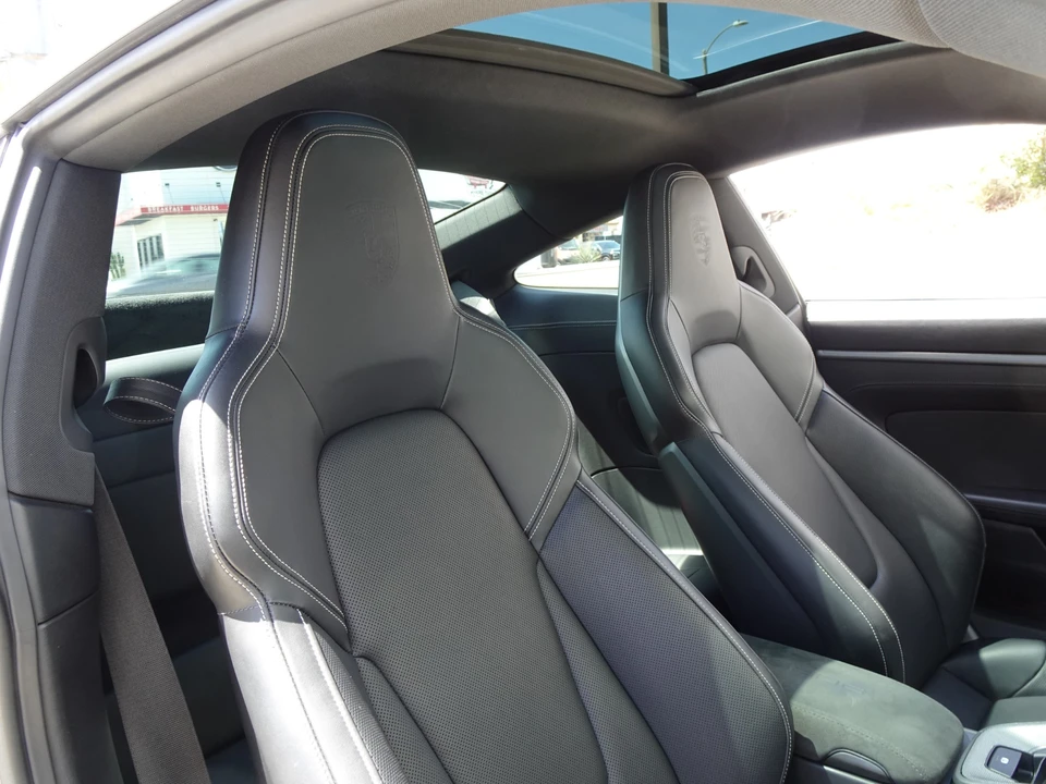 2021 Porsche 992 Carrera 4S - Image 20 of 22