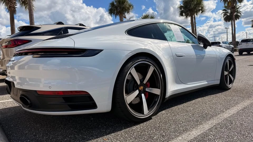 2021 Porsche 992 Carrera 4S - Image 6 of 8