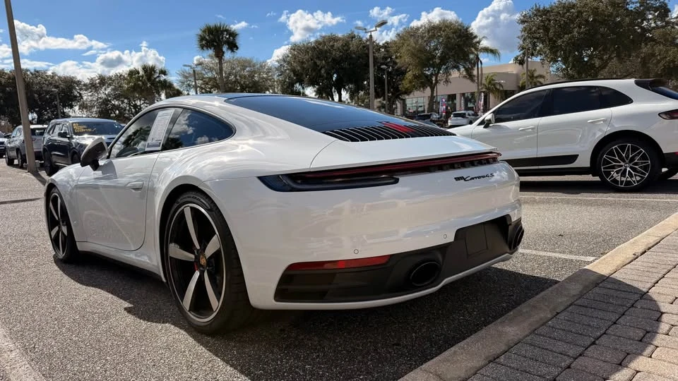 2021 Porsche 992 Carrera 4S - Image 4 of 8