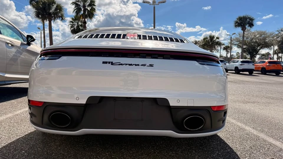 2021 Porsche 992 Carrera 4S - Image 5 of 8