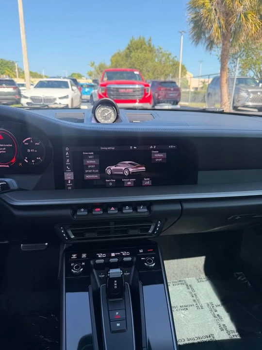 2021 Porsche 992 Carrera 4S - Image 16 of 20