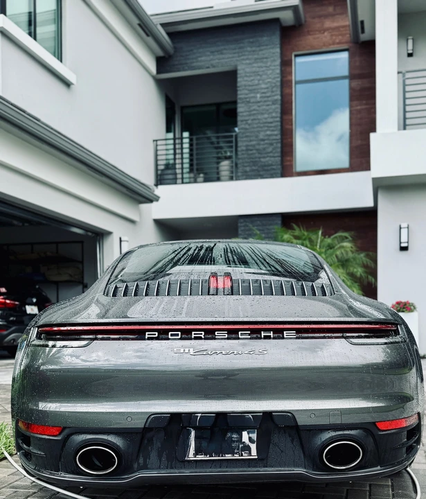 2021 Porsche 992 Carrera 4S - Image 17 of 21