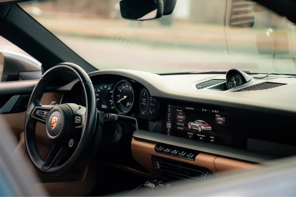 2021 Porsche 992 Carrera 4S - Image 9 of 11