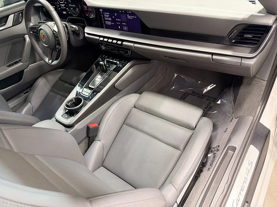 2021 Porsche 992 Carrera 4S - Image 14 of 31