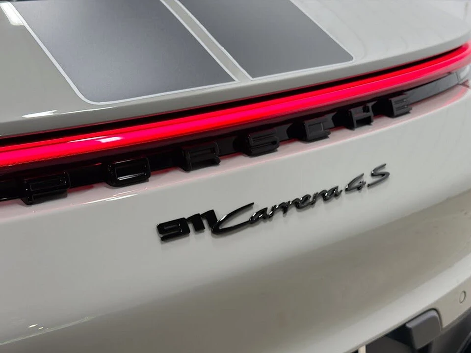 2021 Porsche 992 Carrera 4S - Image 12 of 31
