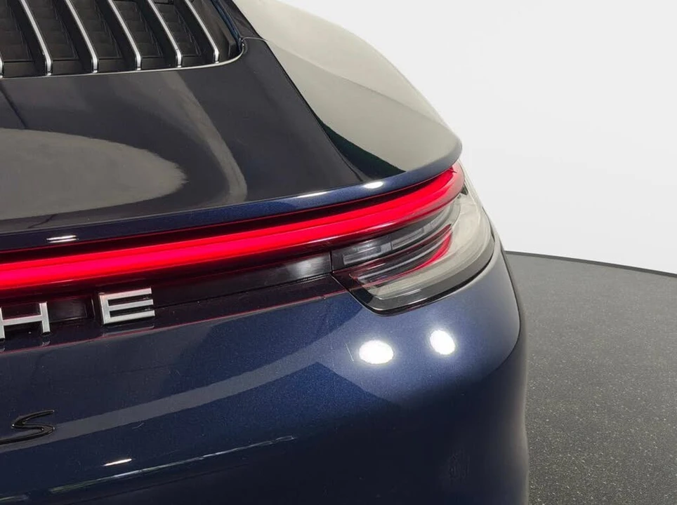 2021 Porsche 992 Carrera 4S - Image 9 of 31