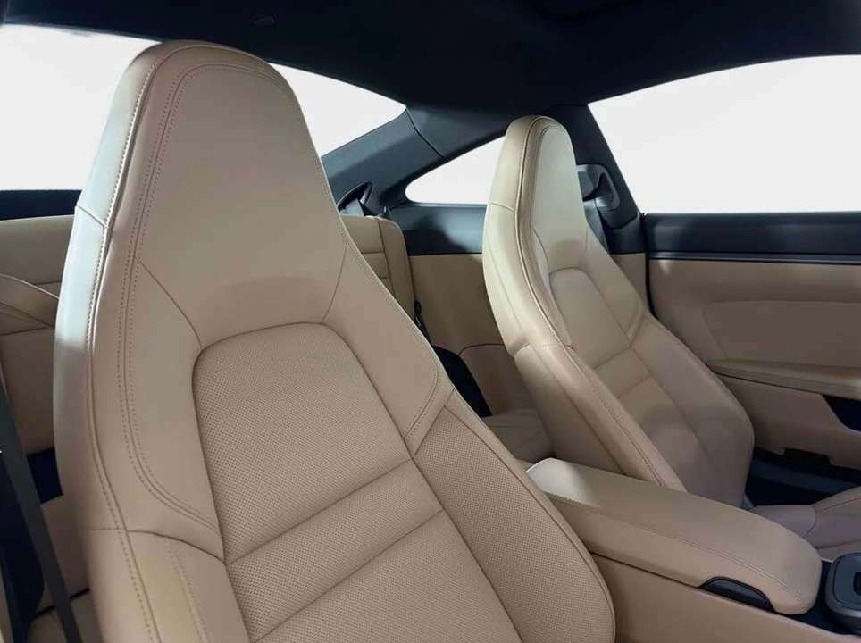 2021 Porsche 992 Carrera 4S - Image 22 of 31