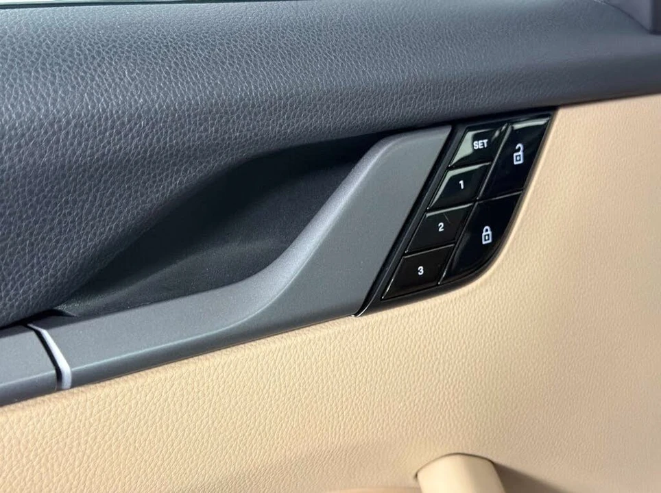 2021 Porsche 992 Carrera 4S - Image 28 of 31