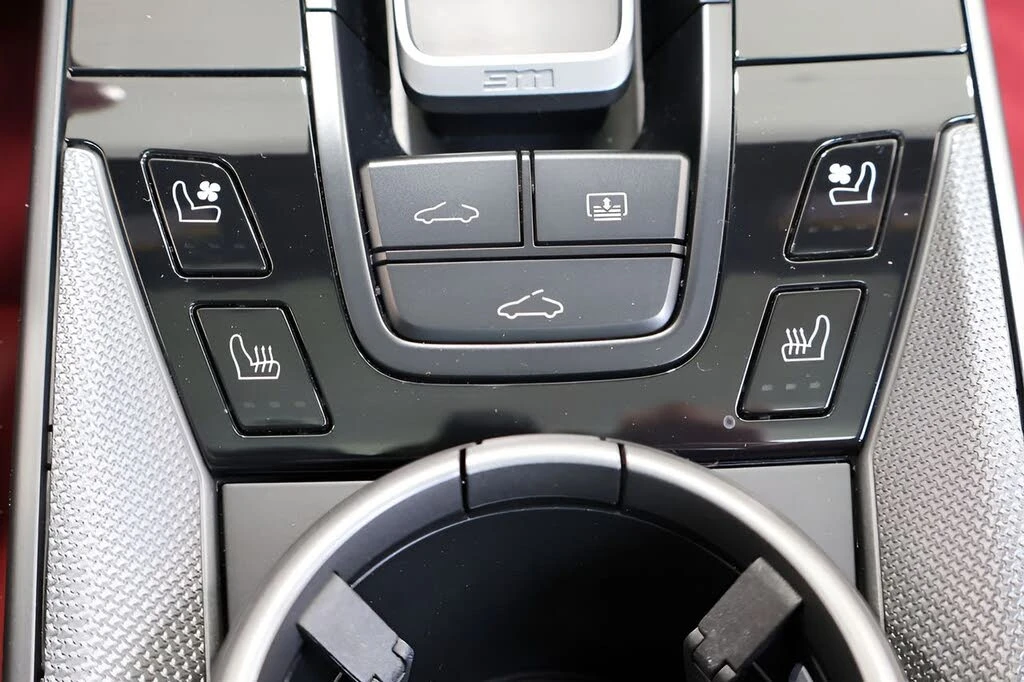 2021 Porsche 992 Carrera 4S - Image 28 of 31