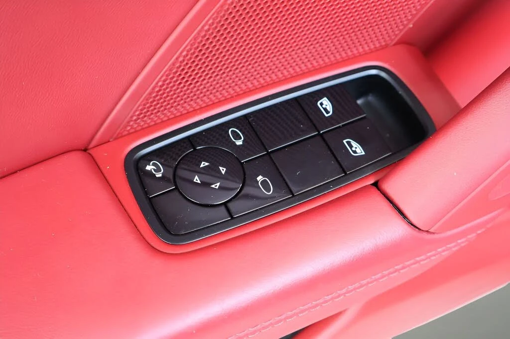 2021 Porsche 992 Carrera 4S - Image 10 of 31