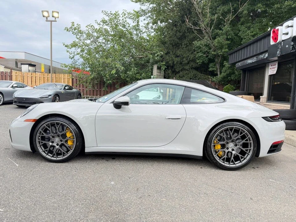 2021 Porsche 992 Carrera 4S - Image 9 of 31