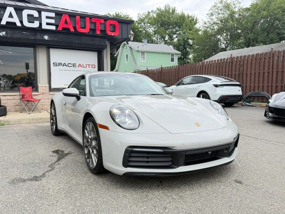 2021 Porsche 992 Carrera 4S - Image 4 of 31