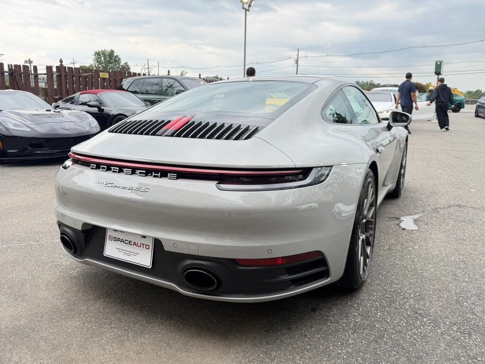 2021 Porsche 992 Carrera 4S - Image 6 of 31