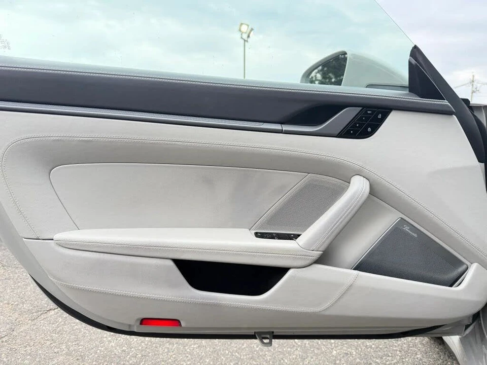 2021 Porsche 992 Carrera 4S - Image 11 of 31