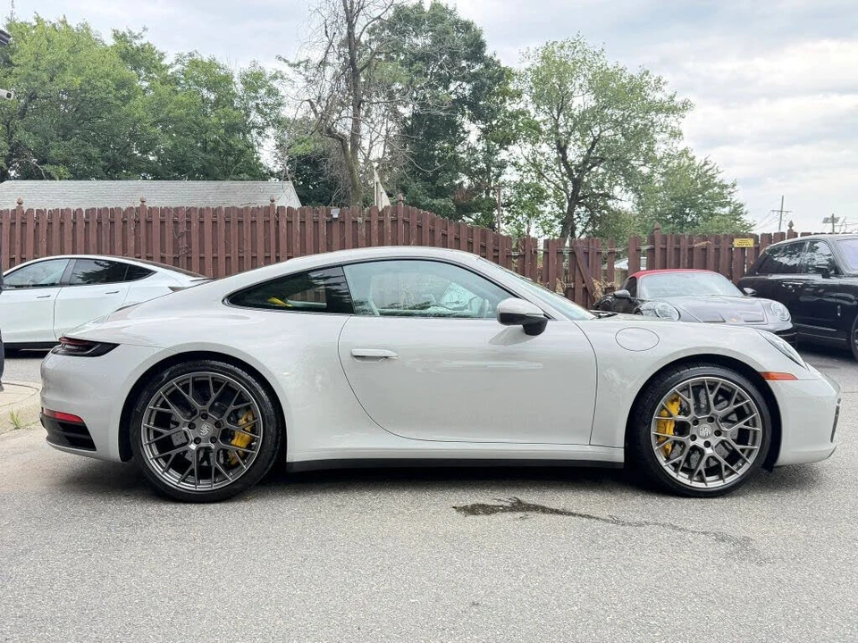2021 Porsche 992 Carrera 4S - Image 5 of 31