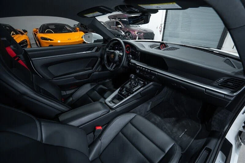 2021 Porsche 992 Carrera 4S - Image 30 of 31