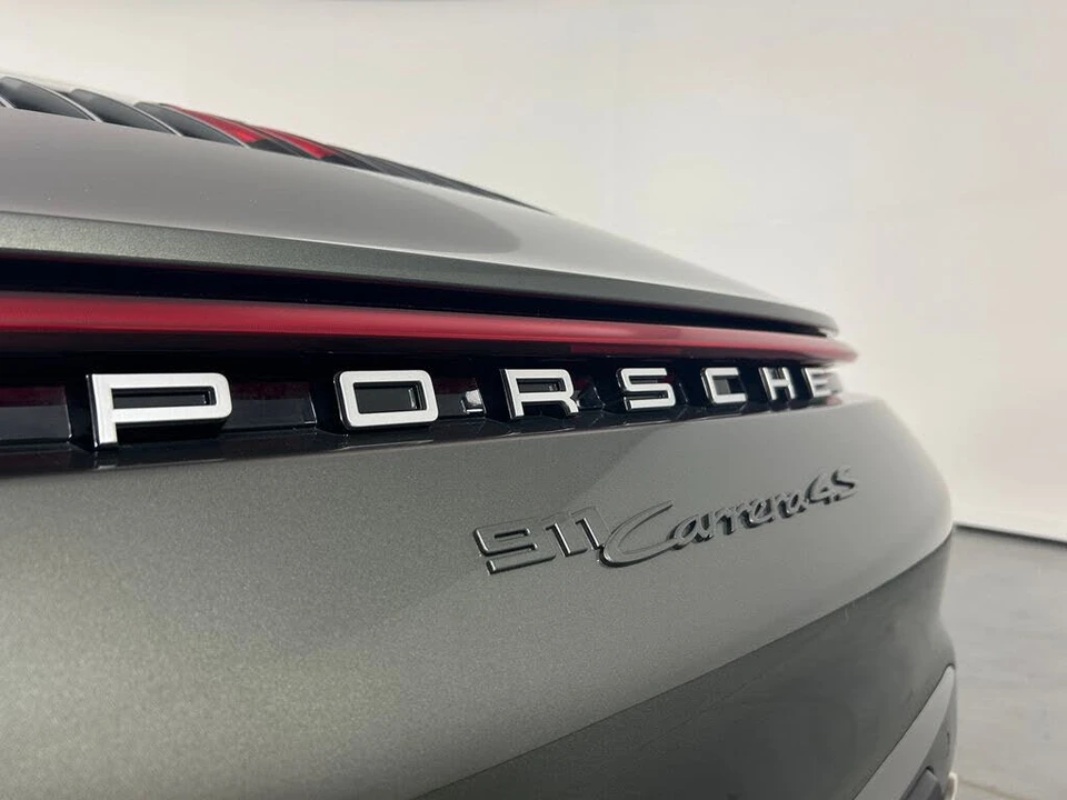 2021 Porsche 992 Carrera 4S - Image 12 of 31