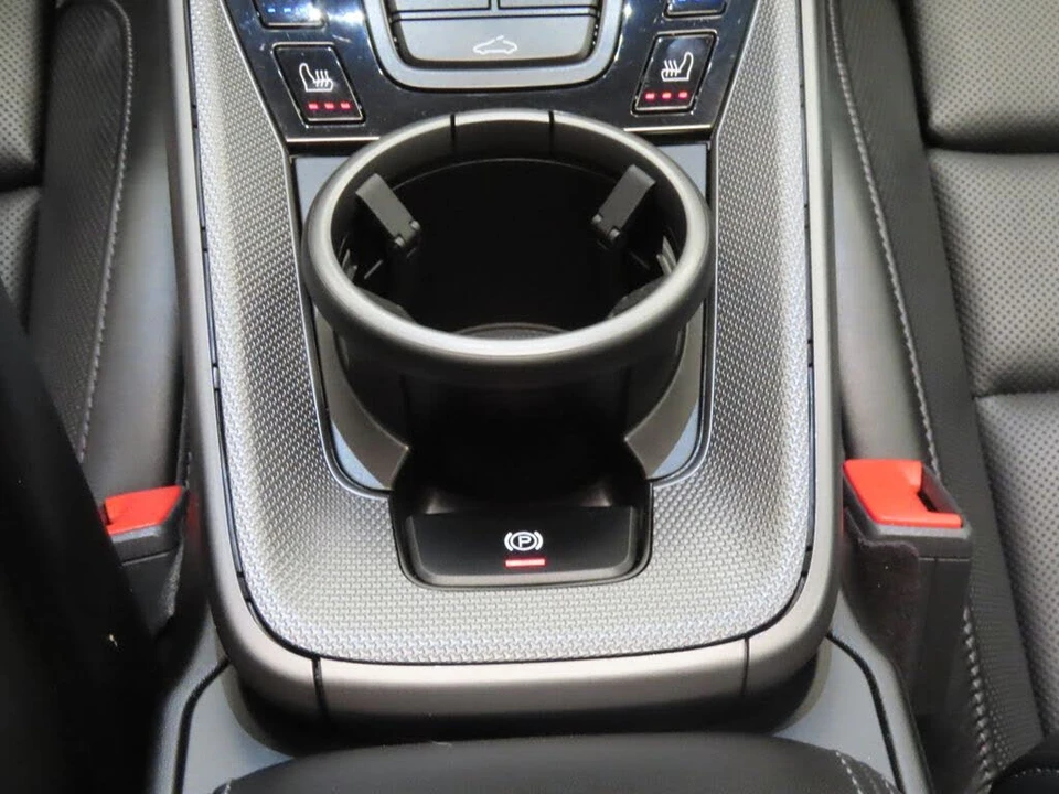 2021 Porsche 992 Carrera 4S - Image 26 of 31