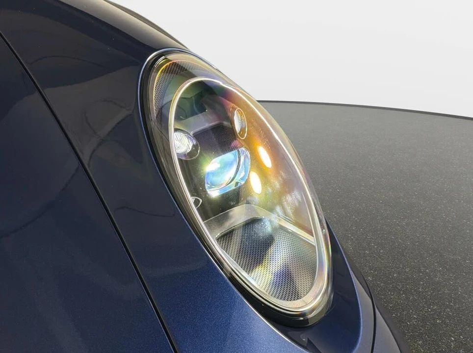 2021 Porsche 992 Carrera 4S - Image 17 of 31