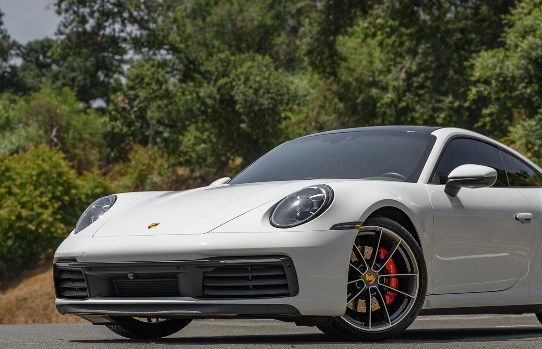 2021 Porsche 992 Carrera 4S - Image 16 of 31