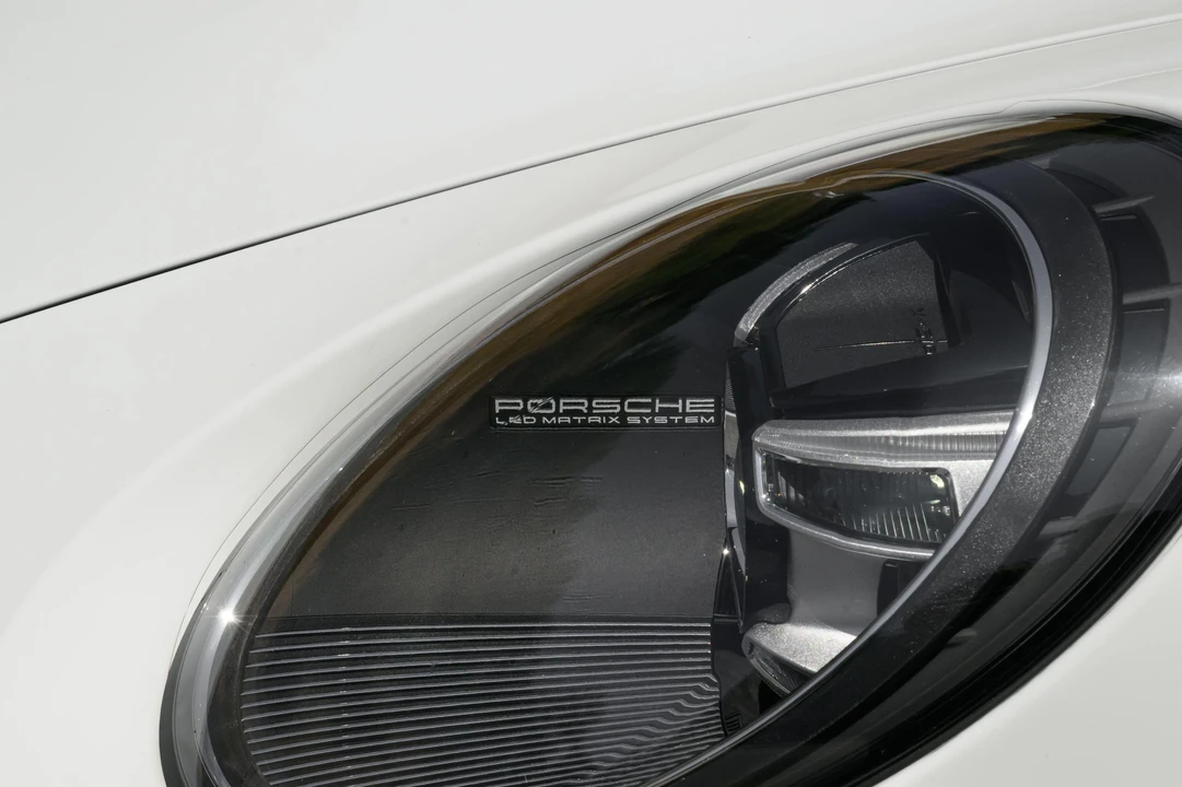 2021 Porsche 992 Carrera 4S - Image 29 of 31