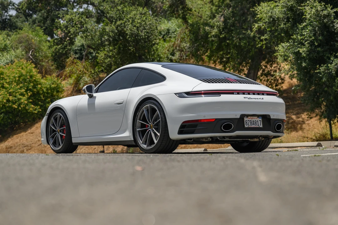 2021 Porsche 992 Carrera 4S - Image 12 of 31