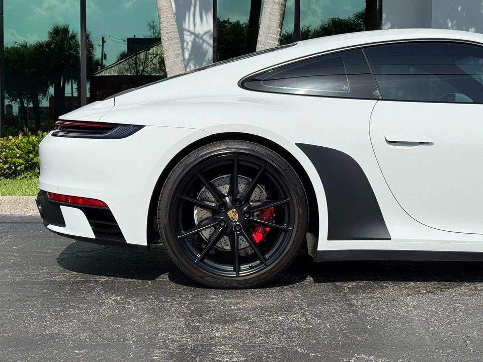 2021 Porsche 992 Carrera 4S - Image 4 of 31