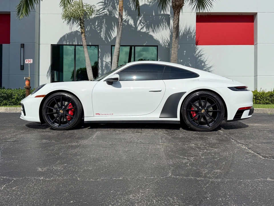 2021 Porsche 992 Carrera 4S - Image 11 of 31