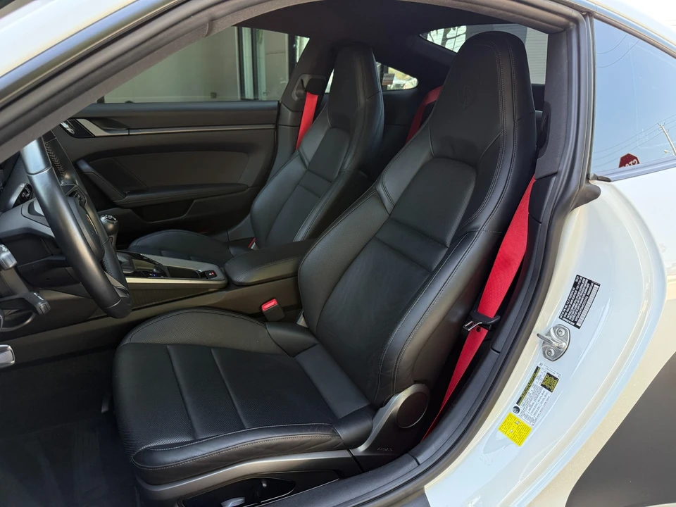 2021 Porsche 992 Carrera 4S - Image 23 of 31