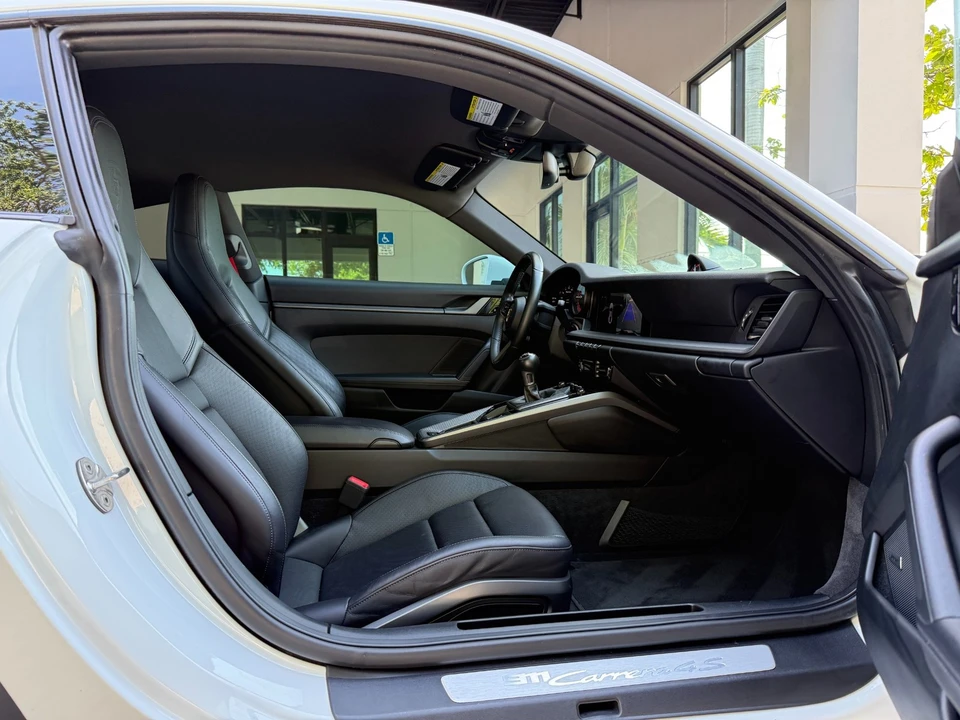 2021 Porsche 992 Carrera 4S - Image 28 of 31