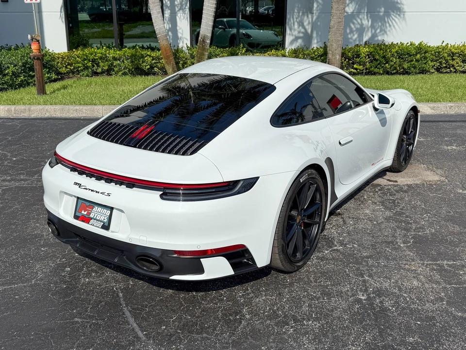 2021 Porsche 992 Carrera 4S - Image 18 of 31