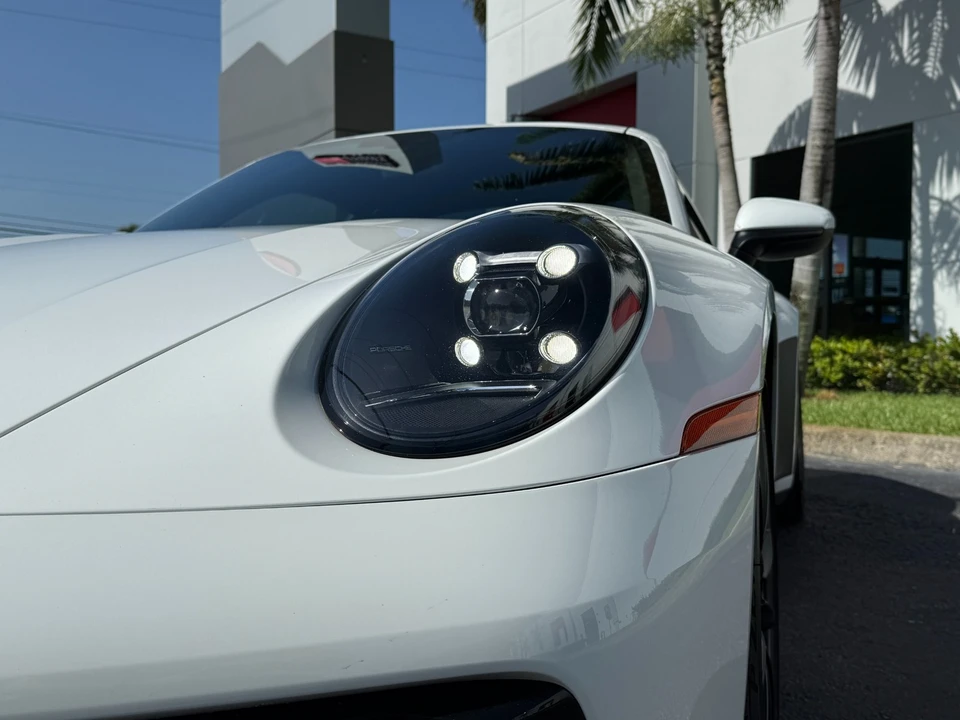 2021 Porsche 992 Carrera 4S - Image 8 of 31