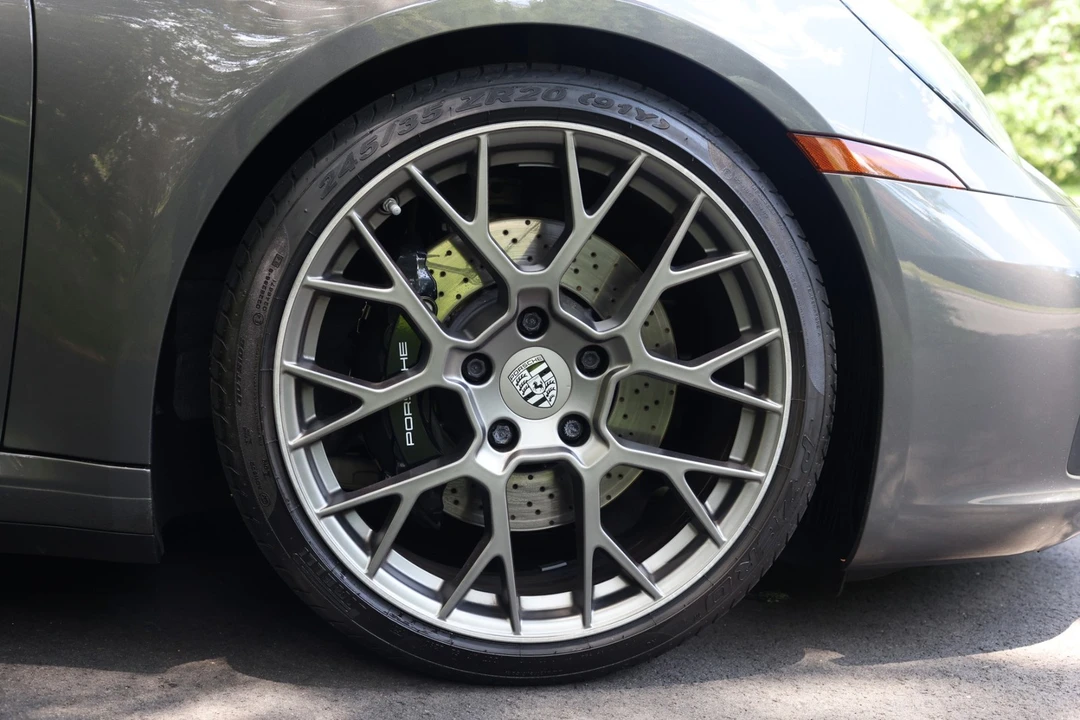 2021 Porsche 992 Carrera 4S - Image 13 of 31