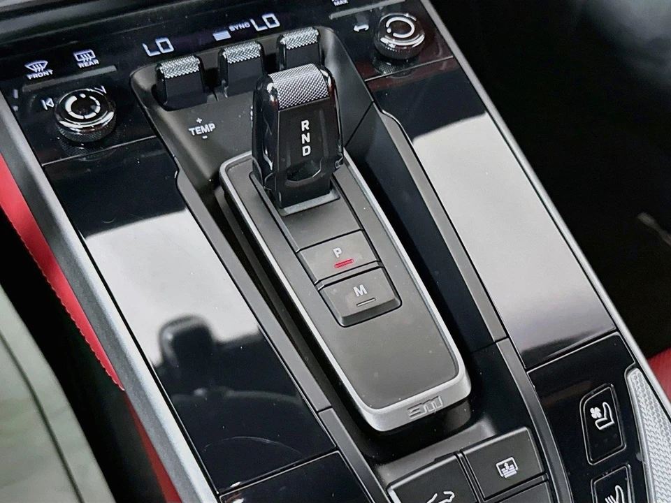 2021 Porsche 992 Carrera 4S - Image 24 of 31