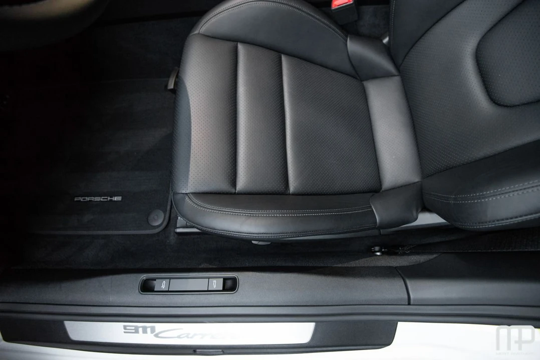 2021 Porsche 992 Carrera - Image 25 of 31
