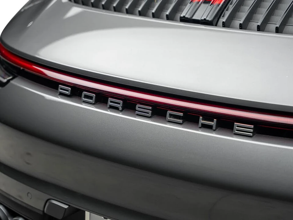 2021 Porsche 992 Carrera - Image 14 of 31
